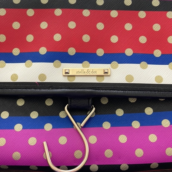 Stella & Dot hanging make up/toiletries bag - Picture 2 of 11